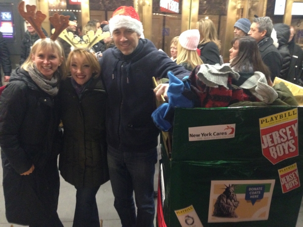 Photo Flash: JERSEY BOYS and THE LAST SHIP Casts Sing Christmas Carols on Saturday Night Shout for New York Cares Image