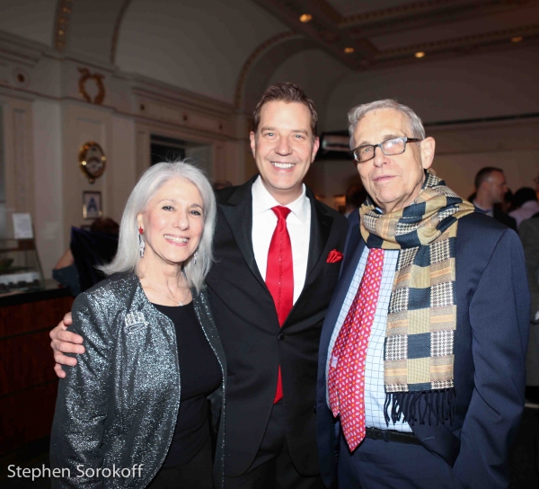Photo Coverage: More Pics! Kelli O'Hara & Matthew Morrison and The New York Pops Holiday Concert Image