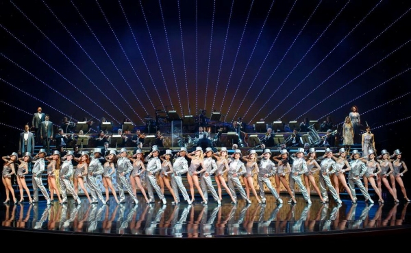 Photo Flash: Steve Wynn's SHOWSTOPPERS Debuts at Wynn Las Vegas Image