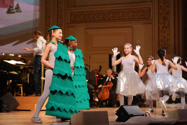 Photo Coverage: In Rehearsal for New York Pops' RUDOLPH THE RED-NOSED REINDEER Image