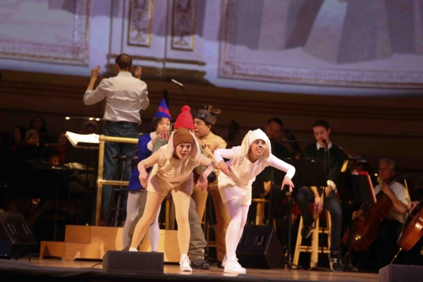 Photo Coverage: In Rehearsal for New York Pops' RUDOLPH THE RED-NOSED REINDEER Image