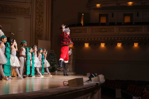 Photo Coverage: In Rehearsal for New York Pops' RUDOLPH THE RED-NOSED REINDEER Image