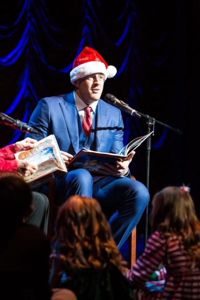 Photo Flash: JJ Watt and Barbara Bush Read 'TWAS THE NIGHT BEFORE CHRISTMAS at Radio City Christmas Spectacular Image