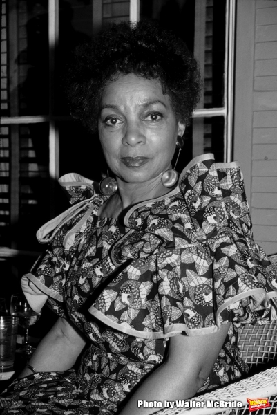 Photo Flashback: A Fond Farewell - Remembering The Stars We Lost in 2014  Image