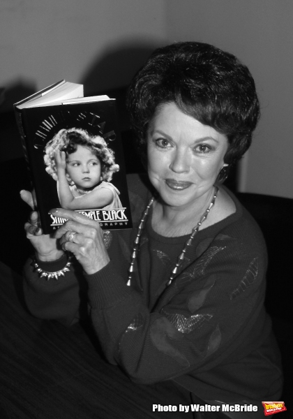 Photo Flashback: A Fond Farewell - Remembering The Stars We Lost in 2014  Image