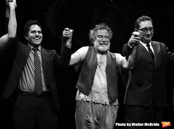 Photo Flashback: A Fond Farewell - Remembering The Stars We Lost in 2014  Image