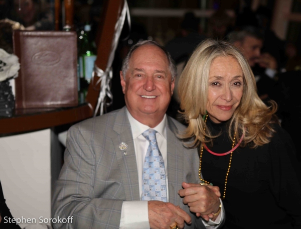 Photo Coverage: Neil Sedaka Sings in 2015 with A PIANO AT LE CIRQUE Image