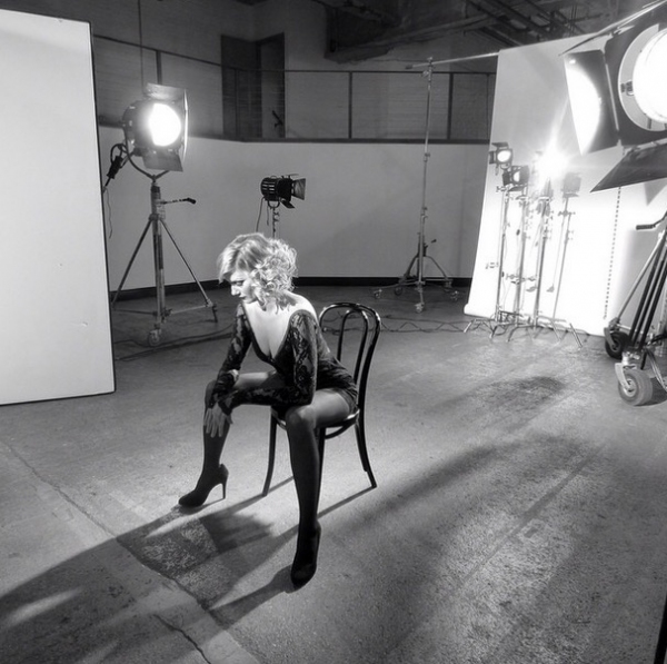 Photo Flash: First Look at CHICAGO's Newest Murderess, Jennifer Nettles! Image