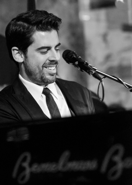 Photo Flash: Tony DeSare Performs Bemelmans Residency at The Carlyle  Image