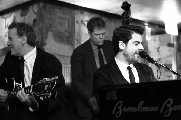 Photo Flash: Tony DeSare Performs Bemelmans Residency at The Carlyle  Image