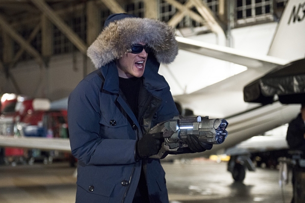 Photo Flash: Sneak Peek - 'Rogues' Take Over in THE FLASH's Mid-Season Debut Image