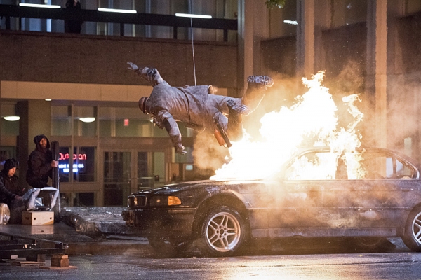 Photo Flash: Sneak Peek - 'Rogues' Take Over in THE FLASH's Mid-Season Debut Image