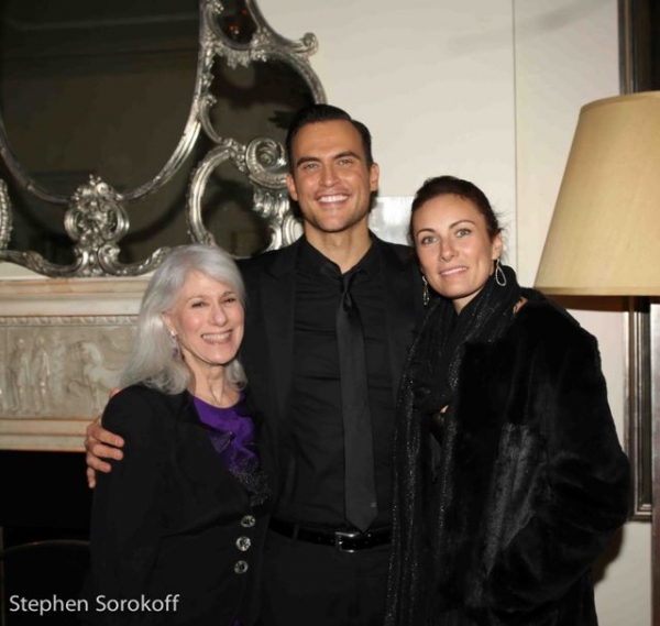 Photo Coverage: Cheyenne Jackson Brings EYES WIDE OPEN to Cafe Carlyle Image
