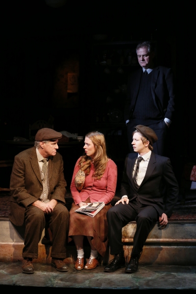 Photo Flash: First Look at Irish Rep's DA, Beginning Tonight Off-Broadway Image