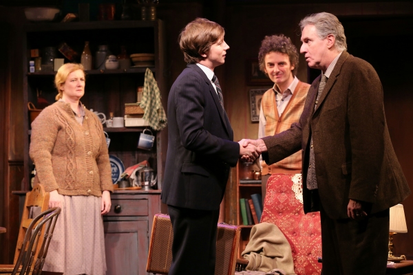 Photo Flash: First Look at Irish Rep's DA, Beginning Tonight Off-Broadway Image