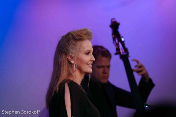 Photo Coverage: STACY SULLIVAN Brings 'On The Air' to the Metropolitan Room 