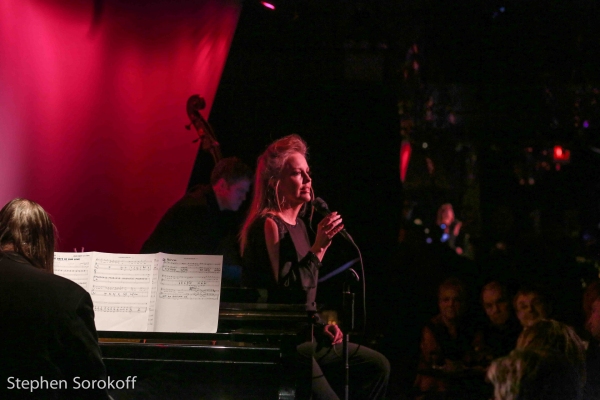 Photo Coverage: STACY SULLIVAN Brings 'On The Air' to the Metropolitan Room Image