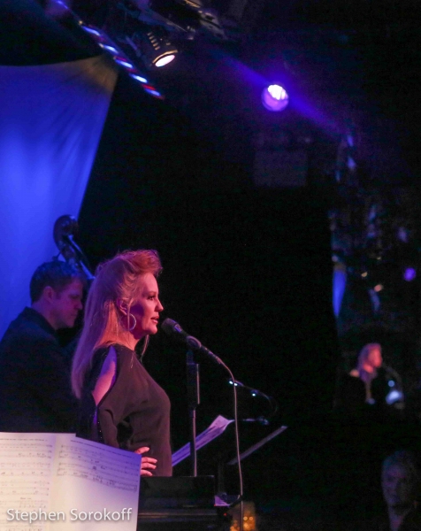 Photo Coverage: STACY SULLIVAN Brings 'On The Air' to the Metropolitan Room 