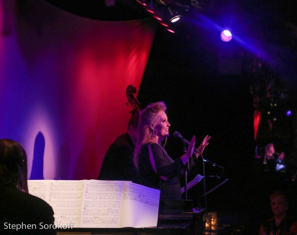 Photo Coverage: STACY SULLIVAN Brings 'On The Air' to the Metropolitan Room 