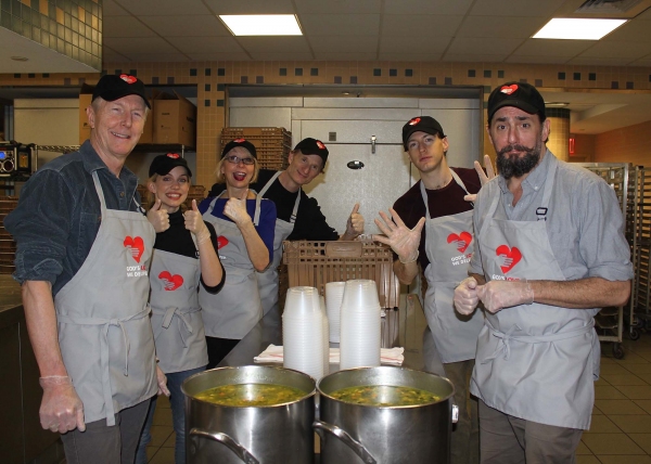Photo Flash: YOU CAN'T TAKE IT WITH YOU Cast Lends a Helping Hand at God's Love We Deliver Image