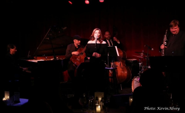 Photo Flash: Singer Joanne Tatham Comes to Birdland Image