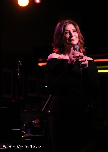 Photo Flash: Singer Joanne Tatham Comes to Birdland Image