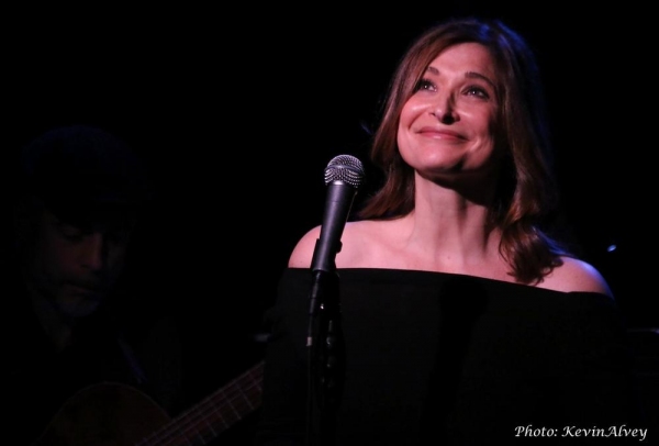 Photo Flash: Singer Joanne Tatham Comes to Birdland Image