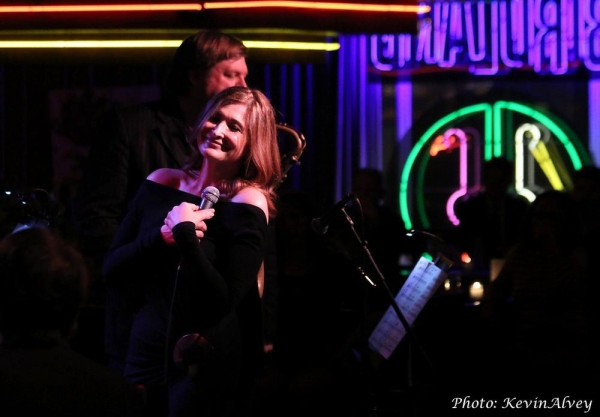 Photo Flash: Singer Joanne Tatham Comes to Birdland Image