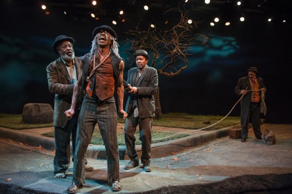 Photo Flash: First Look at WAITING FOR GODOT at Court Theatre Image