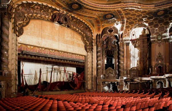 Photo Flash: Before and After the Restoration of Brooklyn's Historic Kings Theatre! 