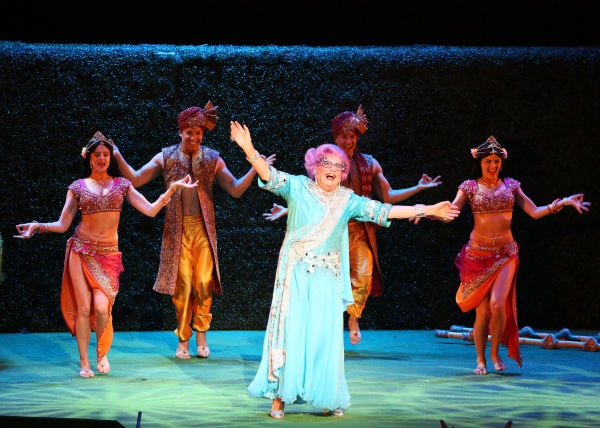 Photo Flash: Sneak Peek - DAME EDNA'S GLORIOUS GOODBYE - THE FAREWELL TOUR Opens Next Week at the Ahmanson Image