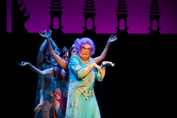 Photo Flash: Sneak Peek - DAME EDNA'S GLORIOUS GOODBYE - THE FAREWELL TOUR Opens Next Week at the Ahmanson Image