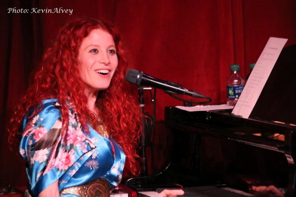 Photo Flash: Nina Storey and Jenn Colella Perform at Birdland  Image