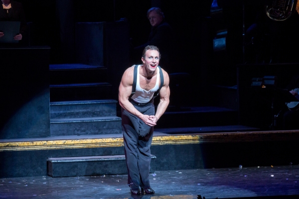 Photo Coverage: It's Heaven Nowadays at CHICAGO- Inside Jennifer Nettles and Carly Hughes' First Bows! Image
