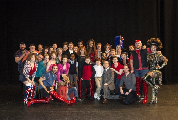 Photo Flash: Reba McEntire and Kelly Clarkson Visit KINKY BOOTS in Tennessee Image