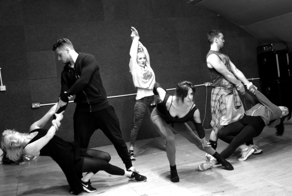 Photo Flash: In Rehearsal with AN EVENING OF DIRTY DANCING's 5th Anniversary UK Tour 