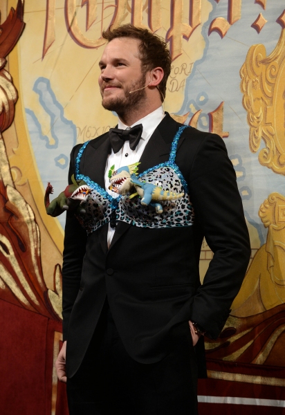 Photos and Video: Chris Pratt Named Hasty Pudding Theatricals' 2015 Man of the Year Image