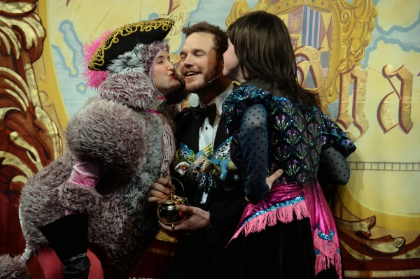 Chris Pratt performs in skits with members of the Hasty Pudding Theatricals club Photo