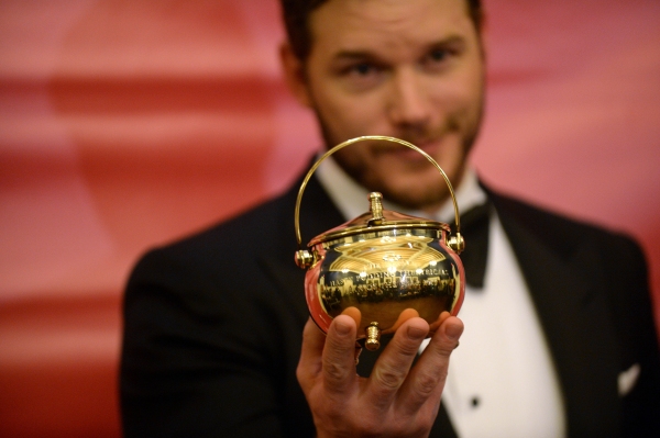 Photos and Video: Chris Pratt Named Hasty Pudding Theatricals' 2015 Man of the Year Image