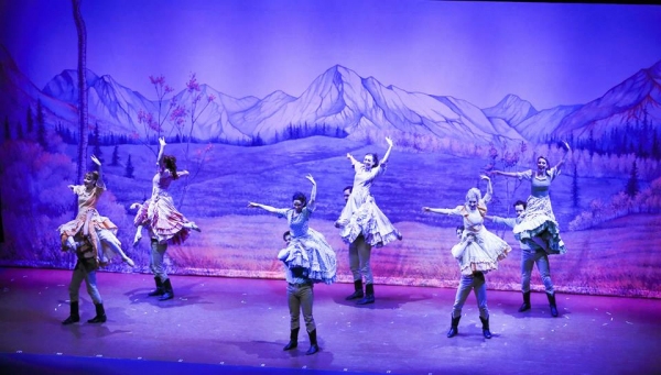 Photo Flash: First Look at the National Tour of SEVEN BRIDES FOR SEVEN BROTHERS Image