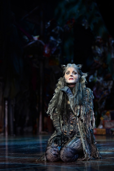 Photo Coverage: There's a New Glamour Cat in Town! First Look at Kerry Ellis As 'Grizabella' in West End's CATS Image