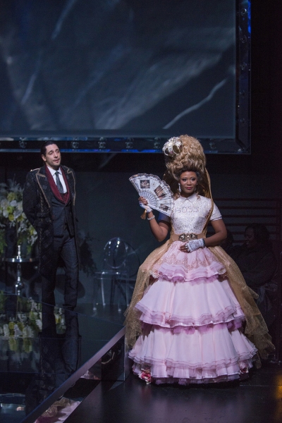 Photo Flash: First Look at Steppenwolf Theatre's MARIE ANTOINETTE Image