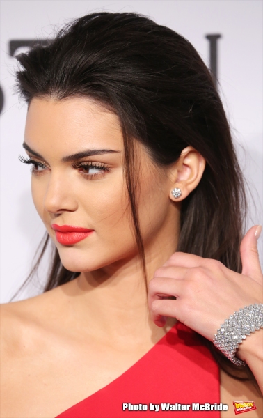 Photo Coverage: On the amfAR 2015 New York Gala Black Carpet with Paris Hilton, Kendall Jenner, and More! Image