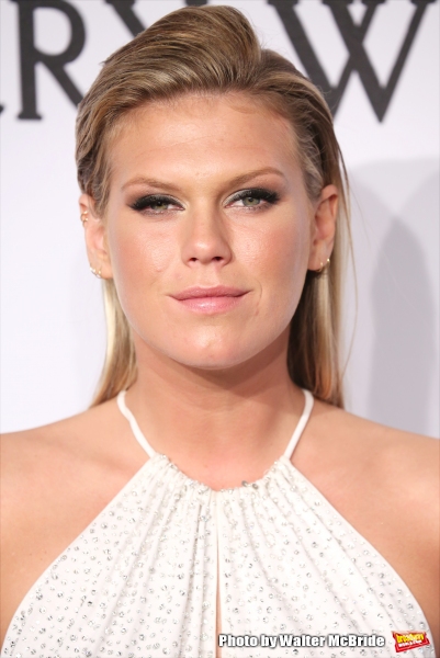 Photo Coverage: On the amfAR 2015 New York Gala Black Carpet with Paris Hilton, Kendall Jenner, and More! Image