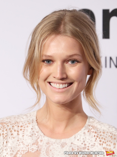 Photo Coverage: On the amfAR 2015 New York Gala Black Carpet with Paris Hilton, Kendall Jenner, and More! 