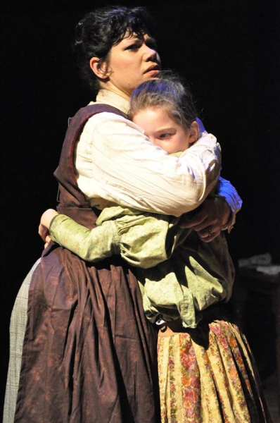 DEYA OZBURN (Anne Sullivan) and LIBERTY EVANS-AGNEW (Helen Keller)  Photo