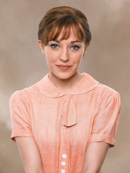 Photo Flash: Steven Pasquale and Laura Osnes Pose for Lyric Opera of Chicago's CAROUSEL!  Image