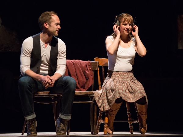 Photo Flash: First Look at Ian Lake, Trish Lindstrom and More in All-Canadian ONCE at Mirvish Image