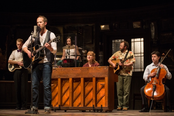 Photo Flash: First Look at Ian Lake, Trish Lindstrom and More in All-Canadian ONCE at Mirvish Image