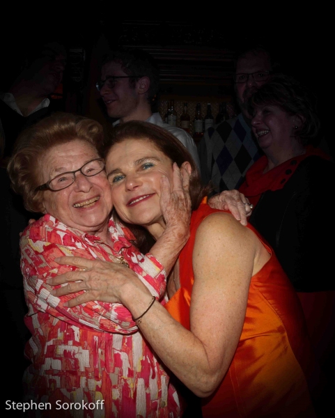 Photo Coverage: Tovah Feldshuh Brings AGING IS OPTIONAL to 54 Below Image